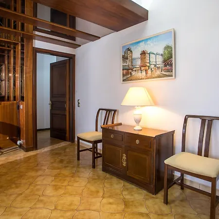 Elegant Spacious Apartment In Rhodes With Balcony דירה עיר רודוס