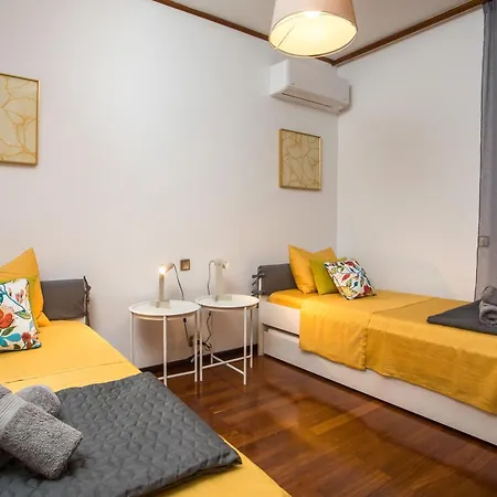 Elegant Spacious Apartment In Rhodes With Balcony דירה