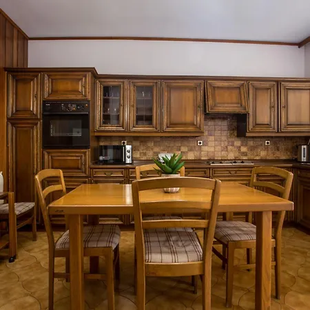 Elegant Spacious Apartment In Rhodes With Balcony עיר רודוס