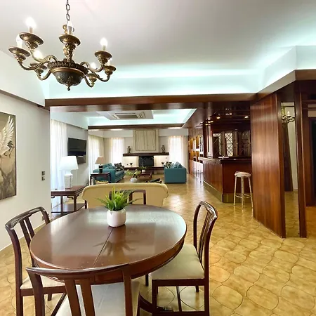דירה Elegant Spacious Apartment In Rhodes With Balcony