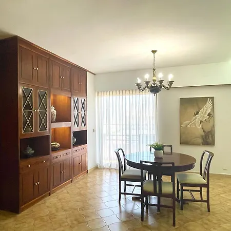 Elegant Spacious Apartment In Rhodes With Balcony דירה