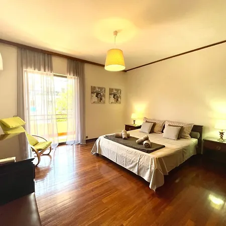 Elegant Spacious Apartment In Rhodes With Balcony דירה